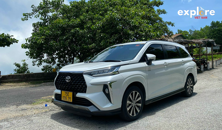 Explore-Vietnam-Car